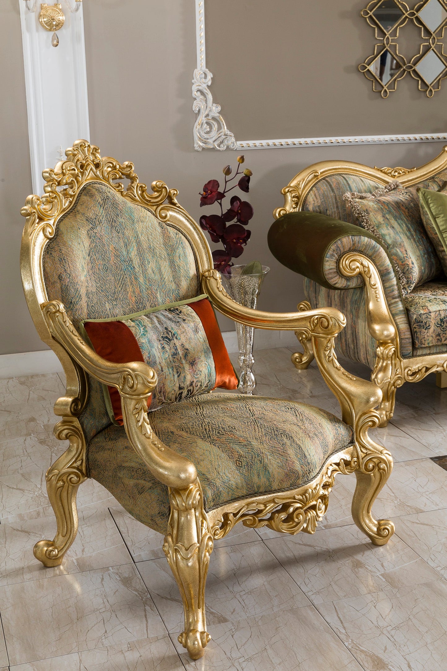 Benvora Sofa Set