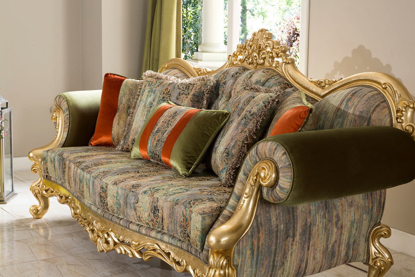 Benvora Sofa Set