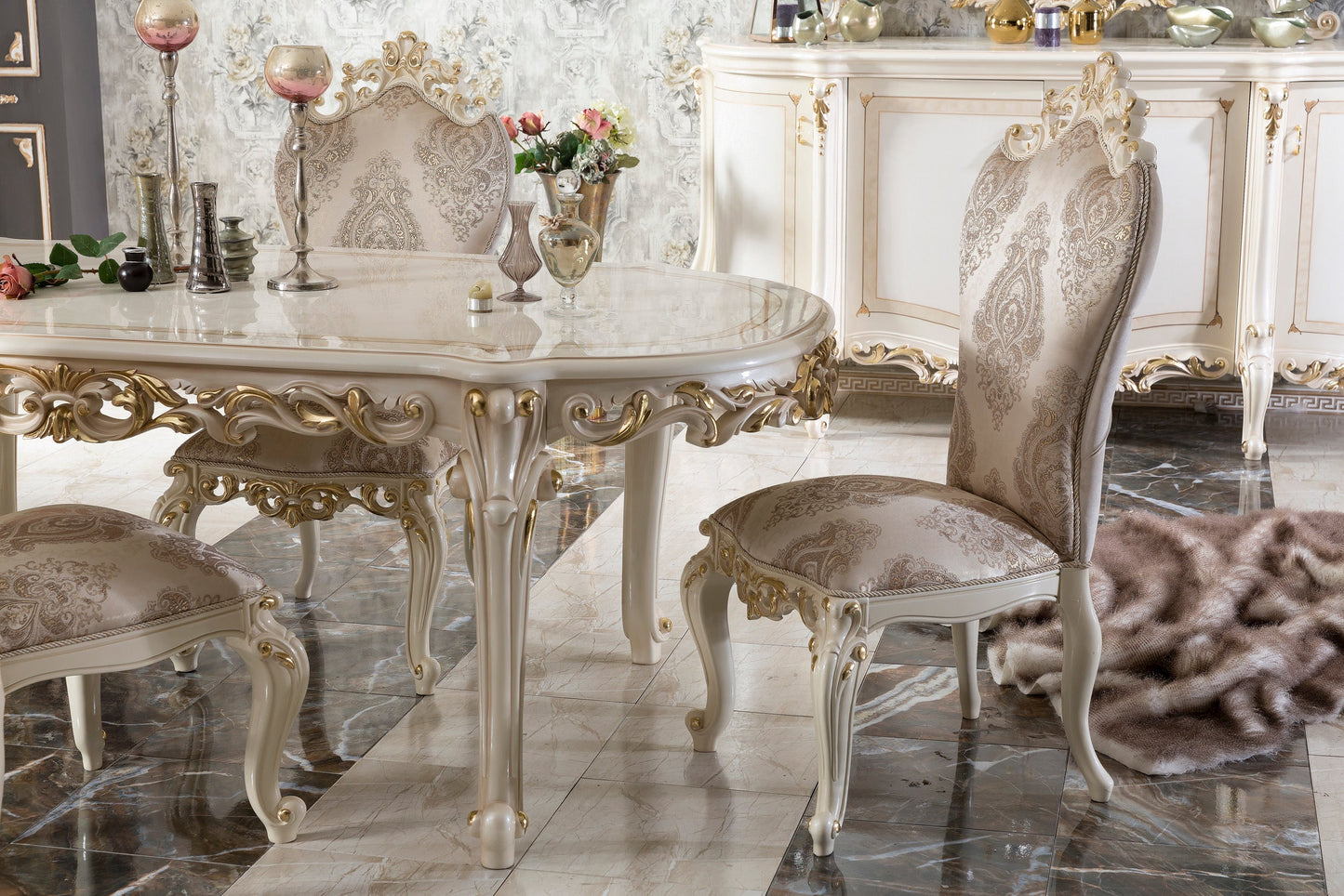 Benvora Dining Room Set