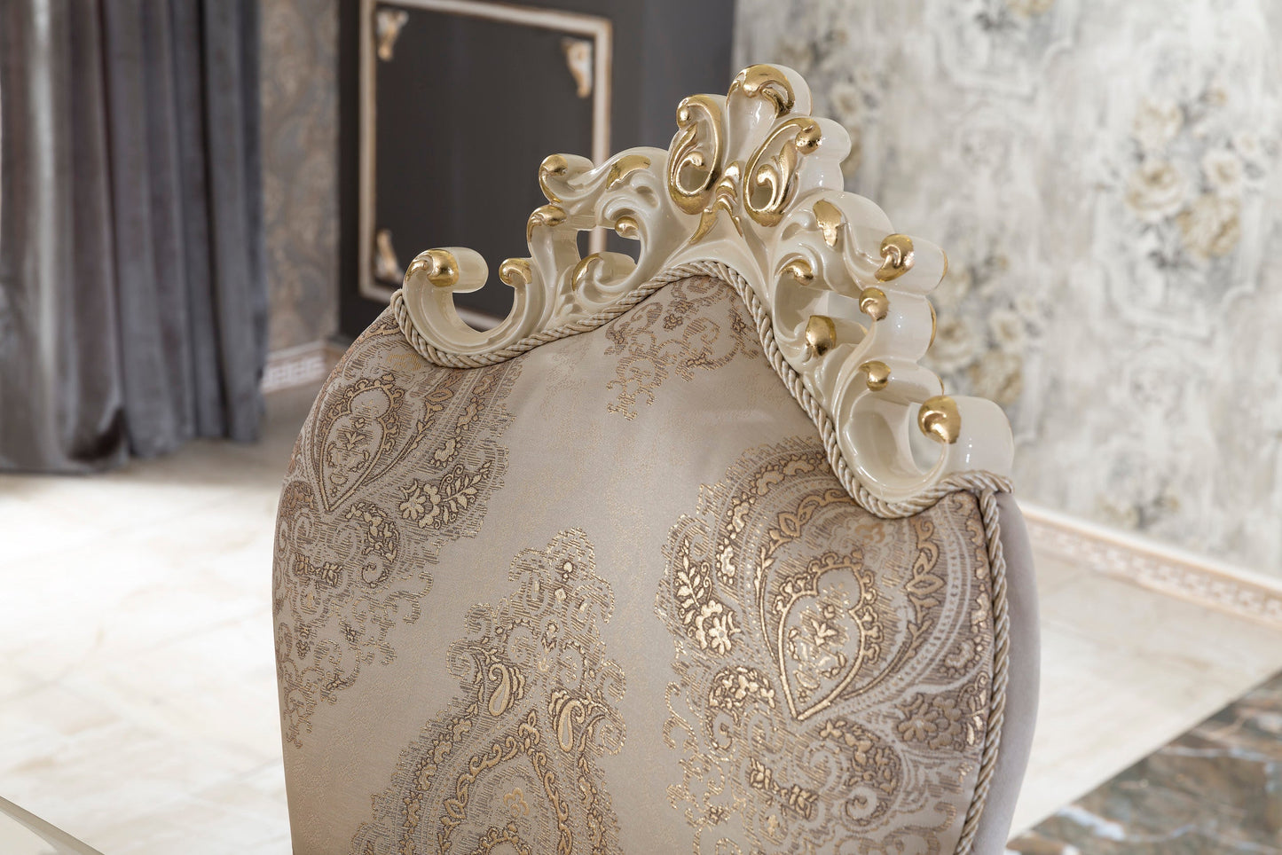 Barlion Dining Room Set