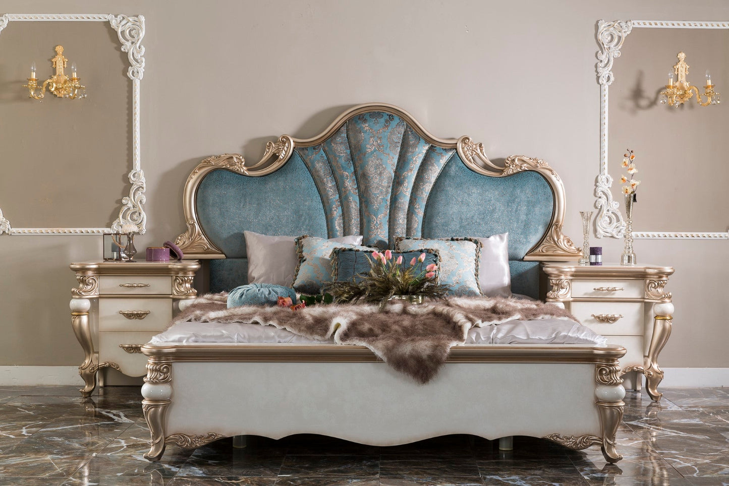 Lavelis Bedroom Set