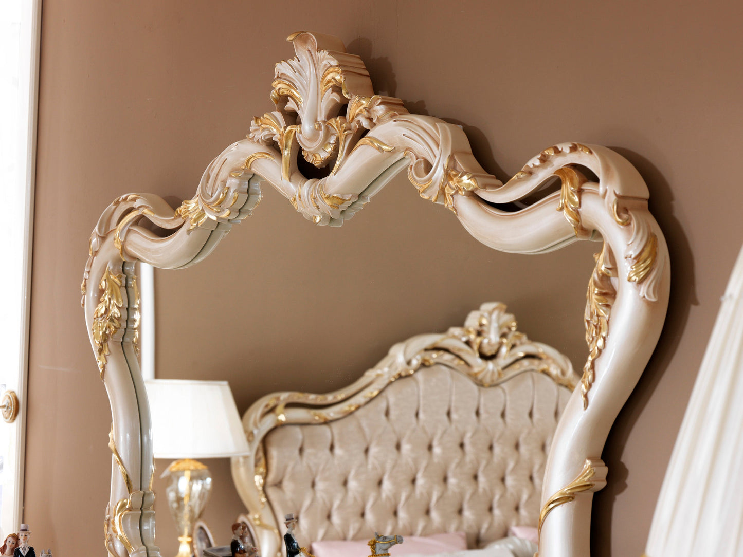 Korlina Bedroom Set