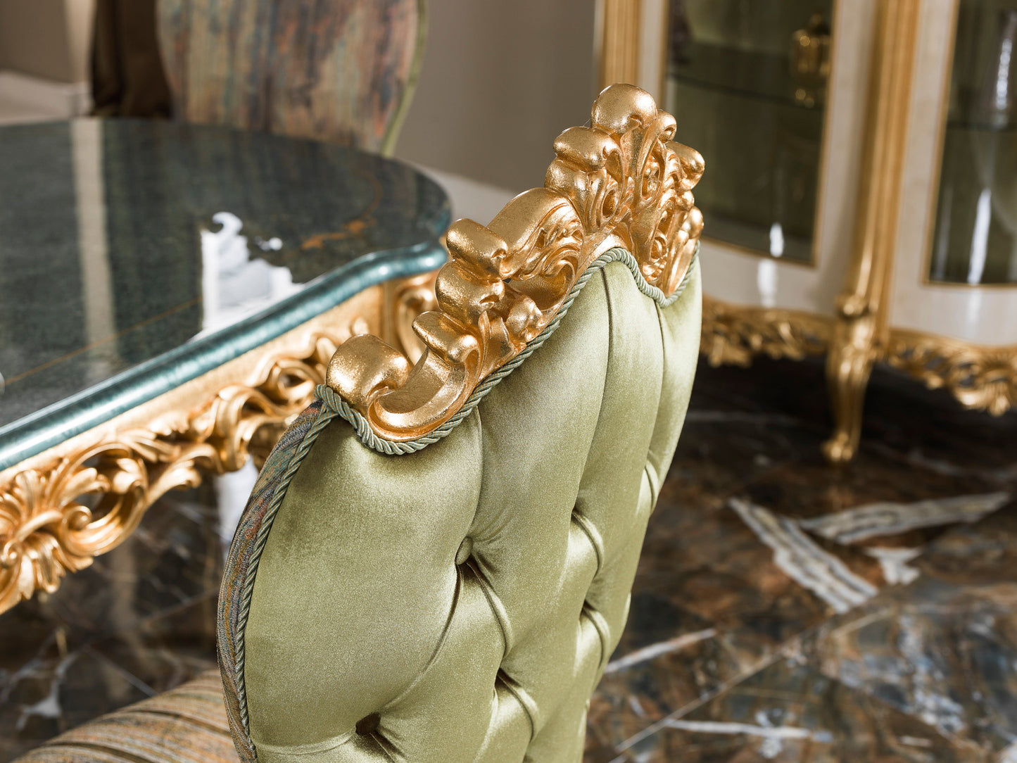 Brivana Dining Room Set