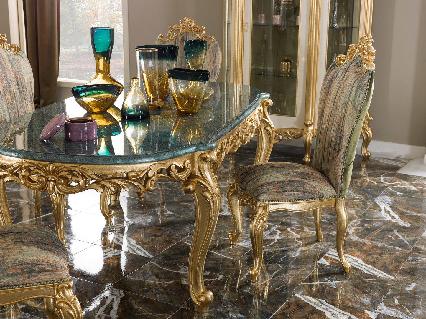 Brivana Dining Room Set