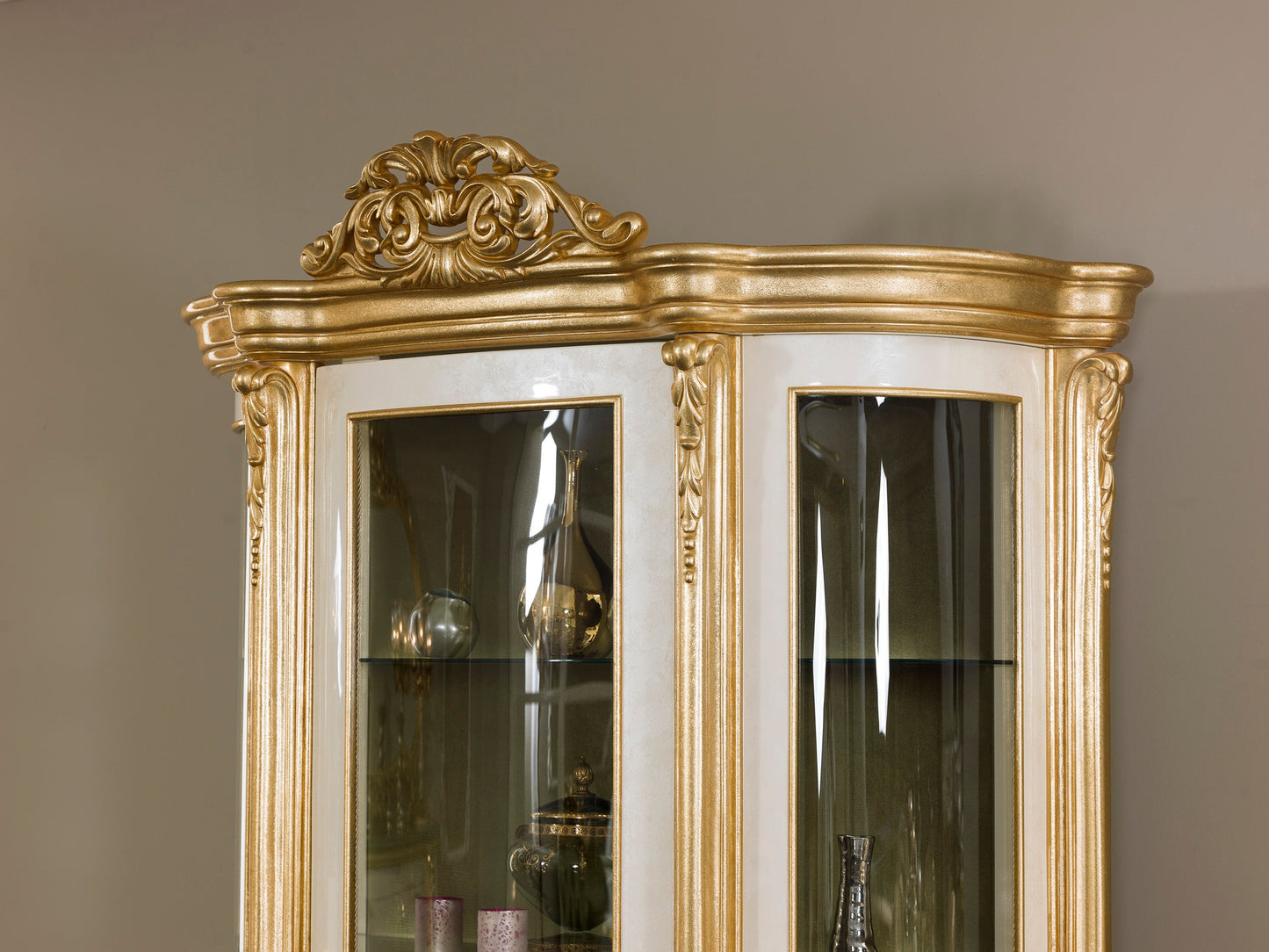 Brivana Dining Room Set