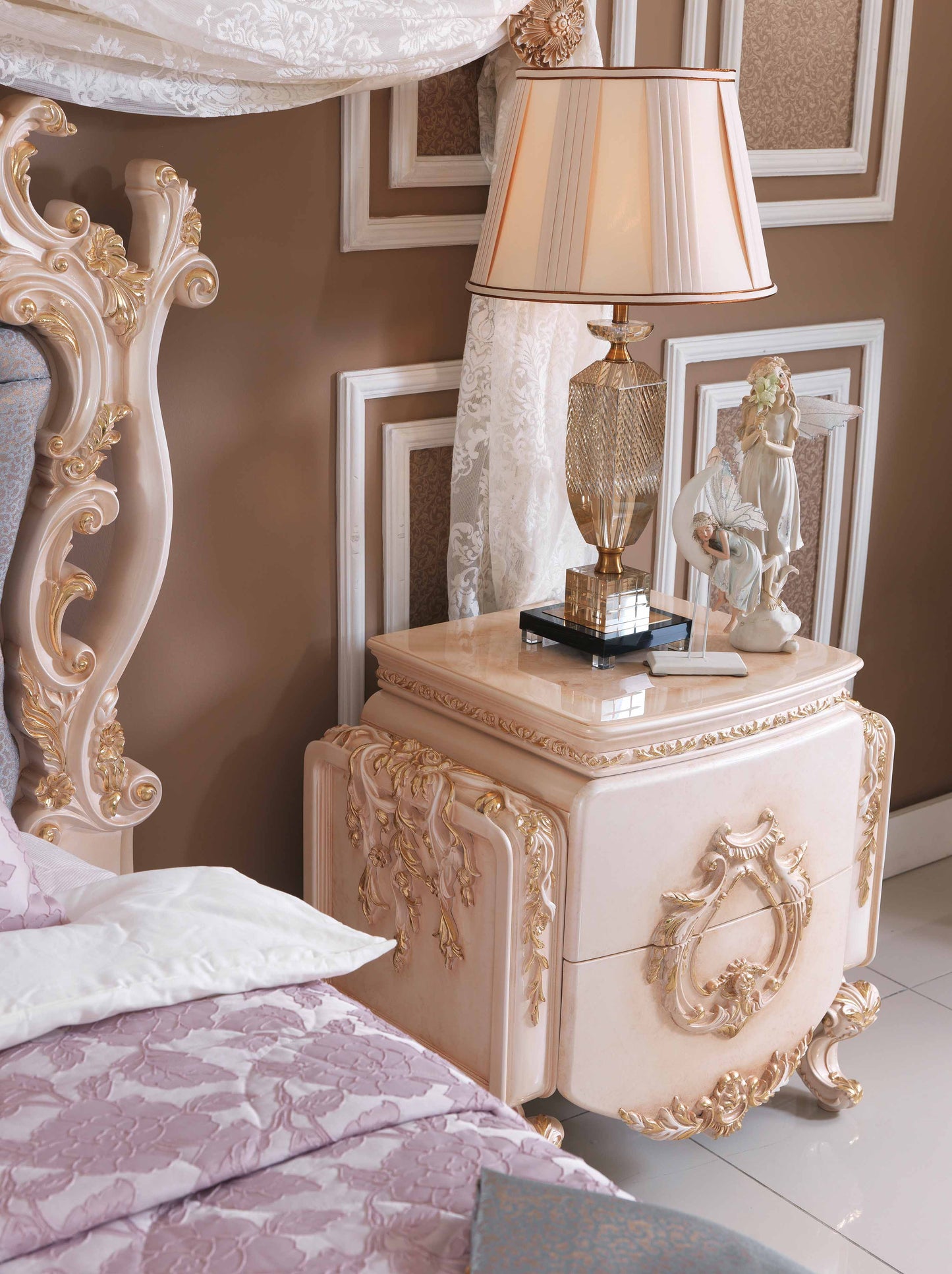 Moralis Bedroom Set