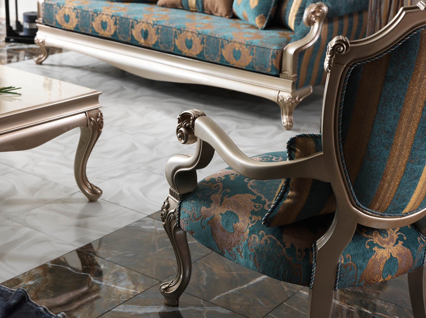 Dorvina Sofa Set
