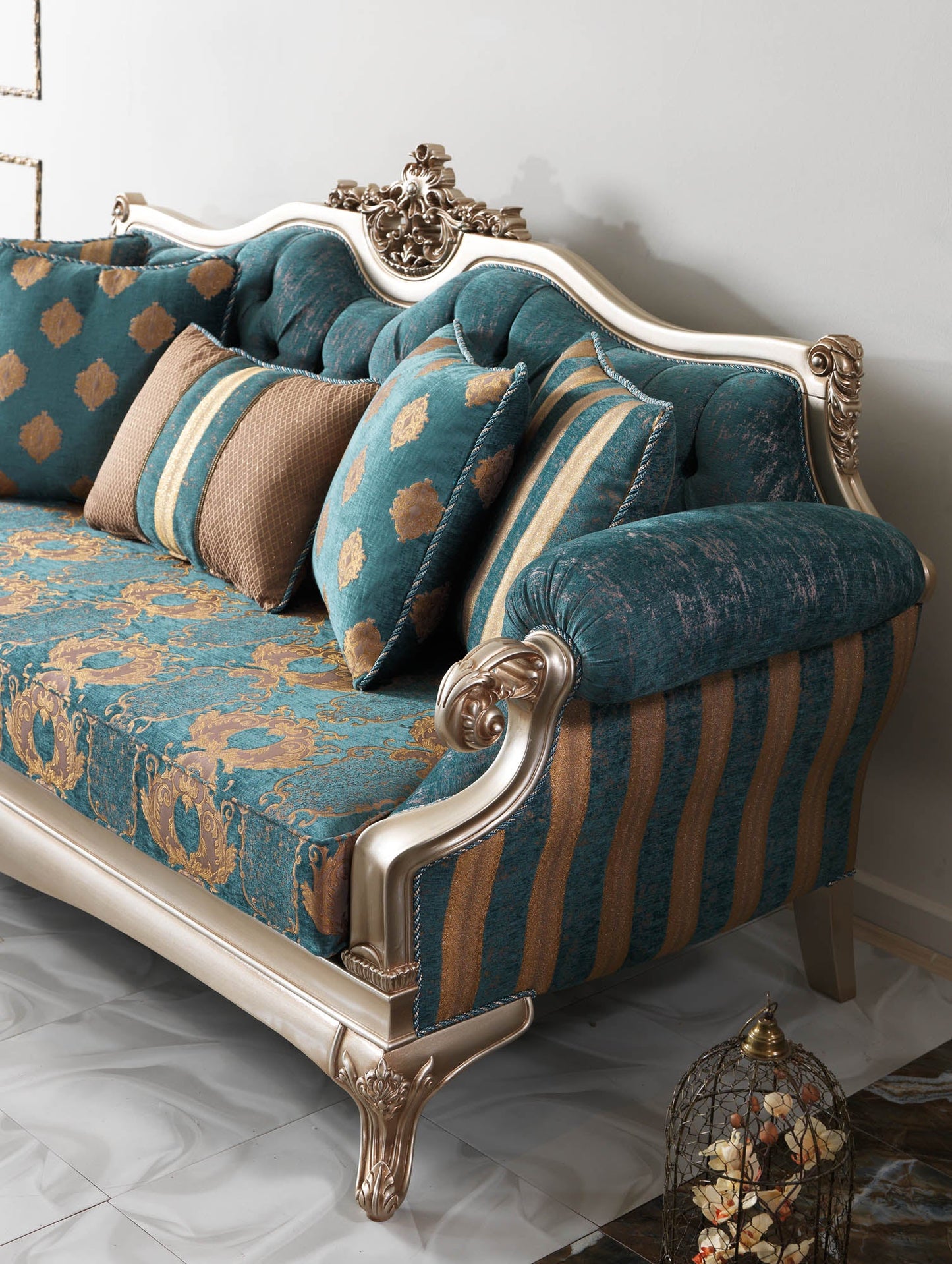 Dorvina Sofa Set