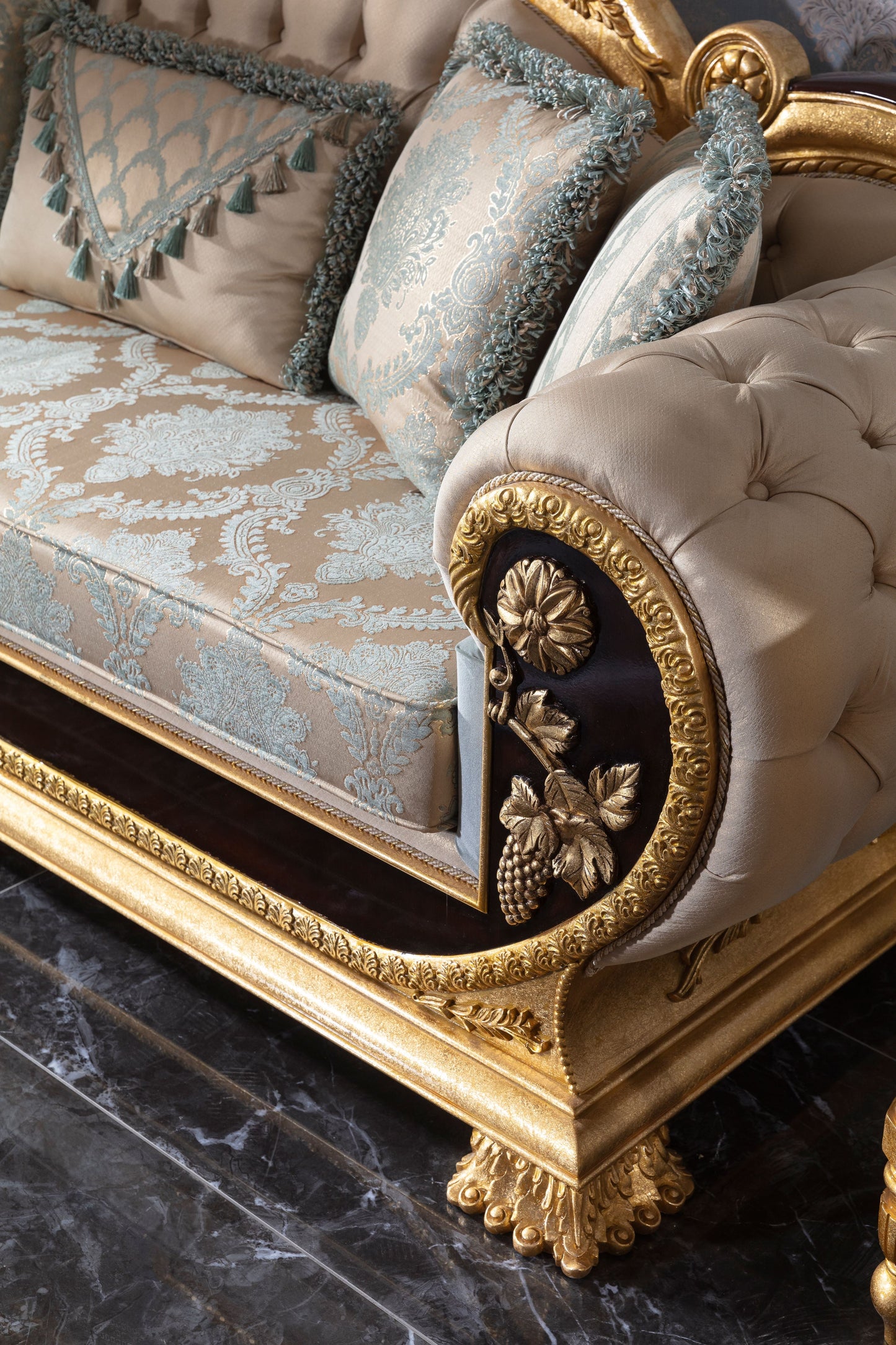 Ferelis Sofa Set