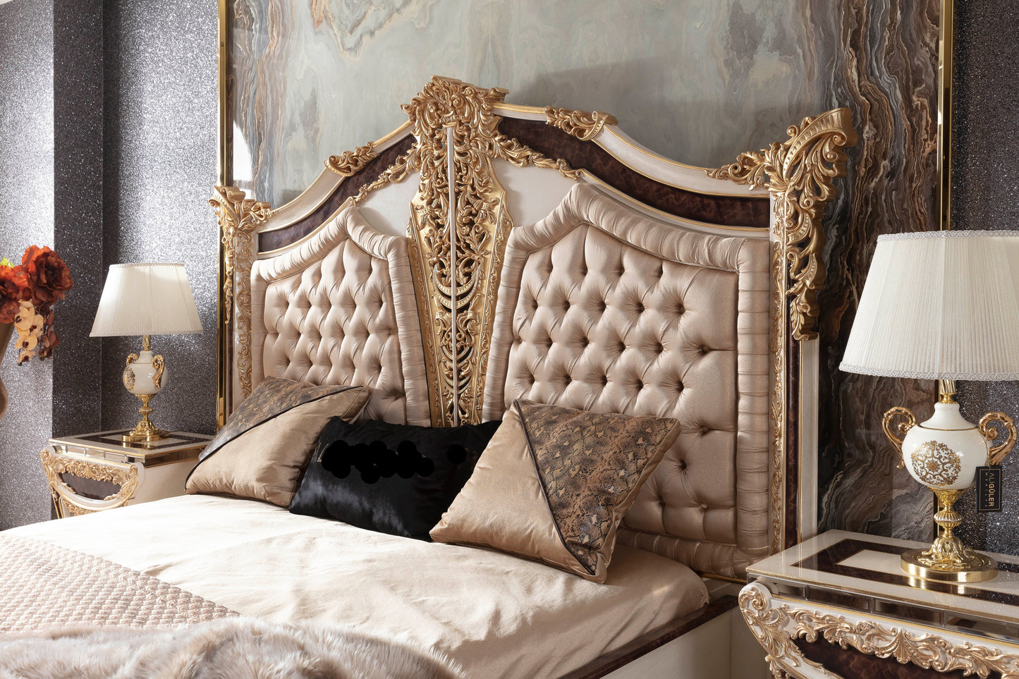 Lirvona Bedroom Set