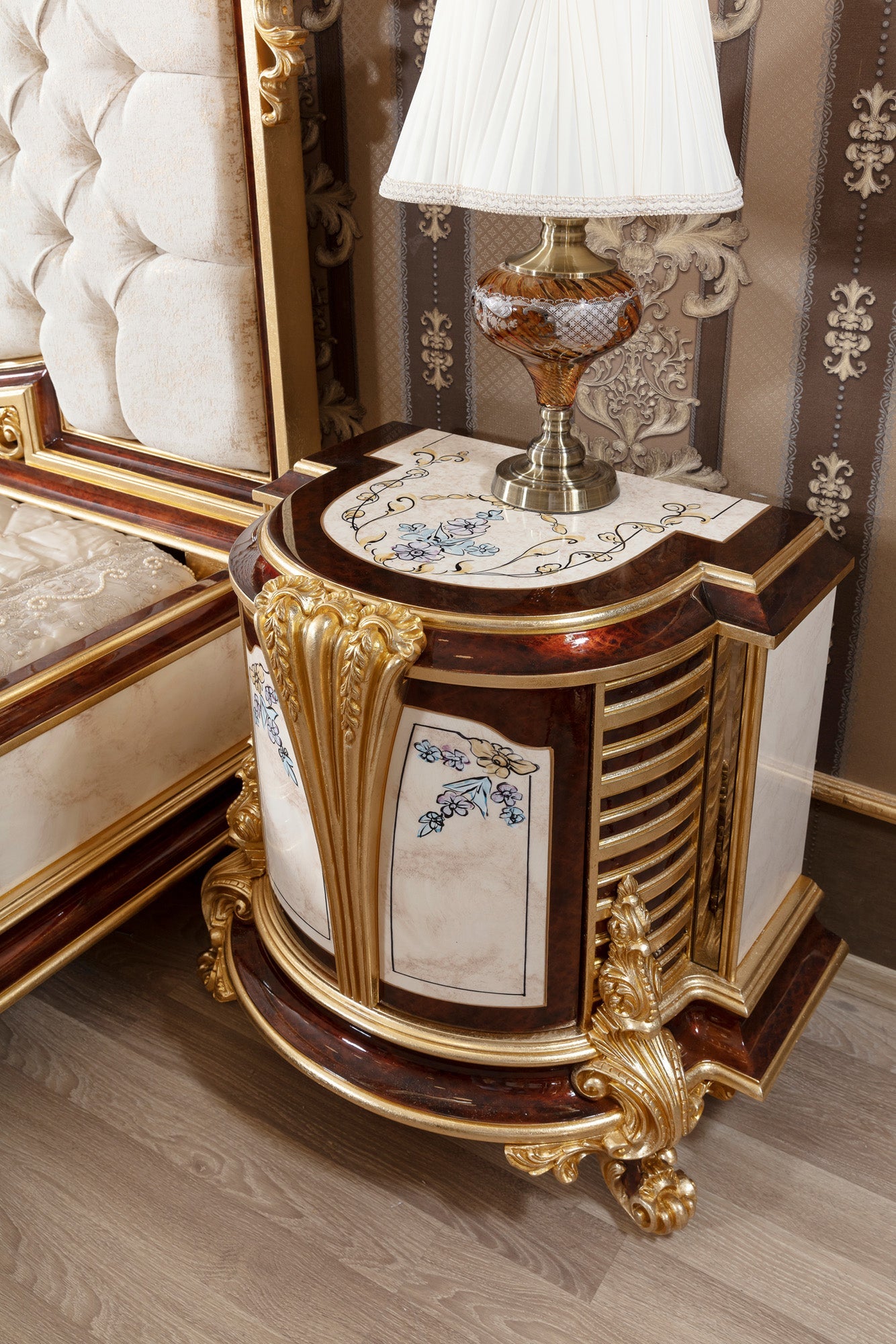 Pavelis Bedroom Set