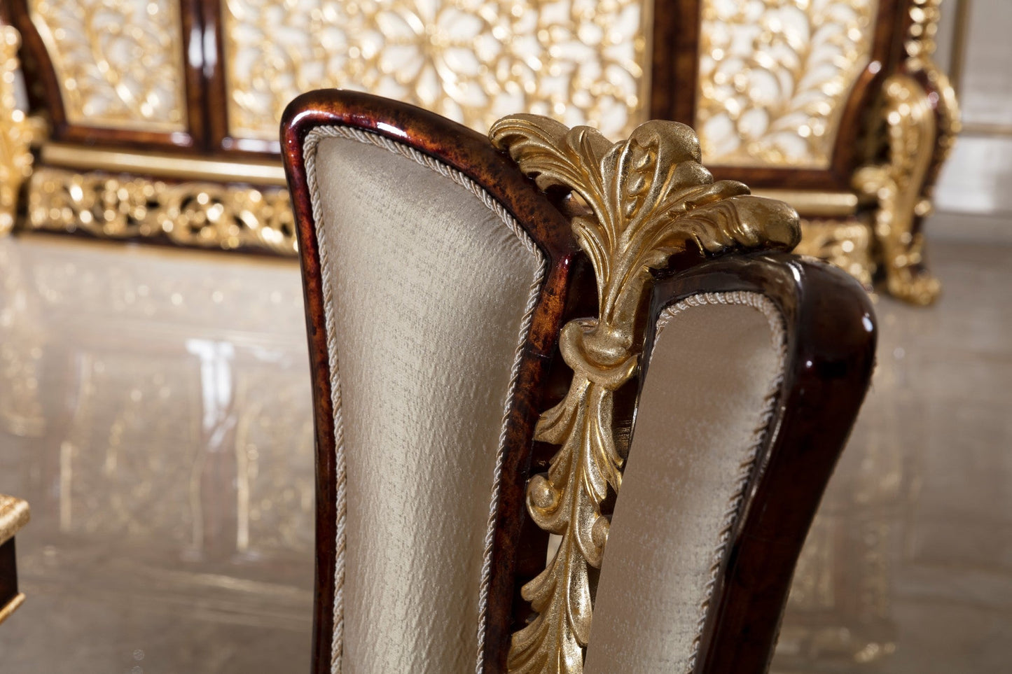 Alvera Dining Room Set