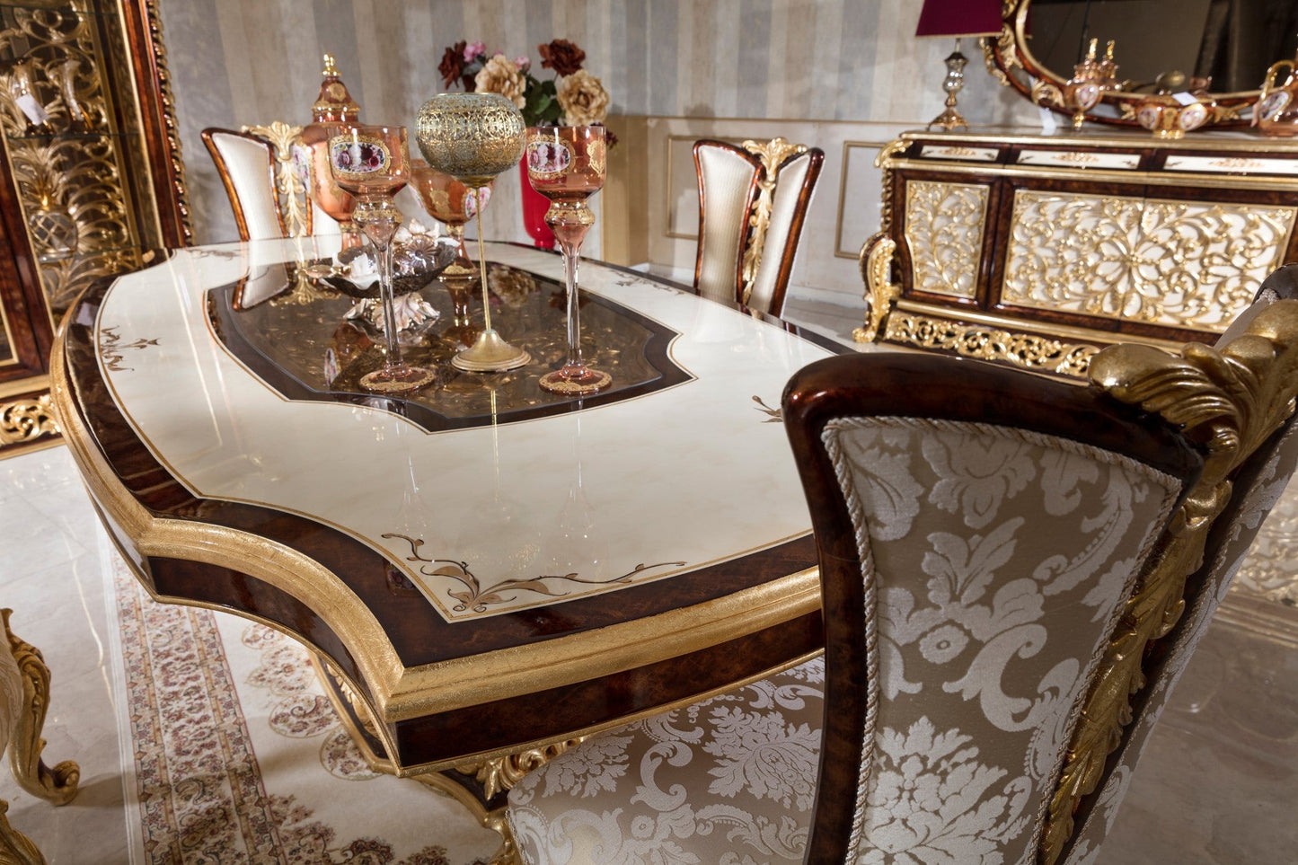 Alvera Dining Room Set