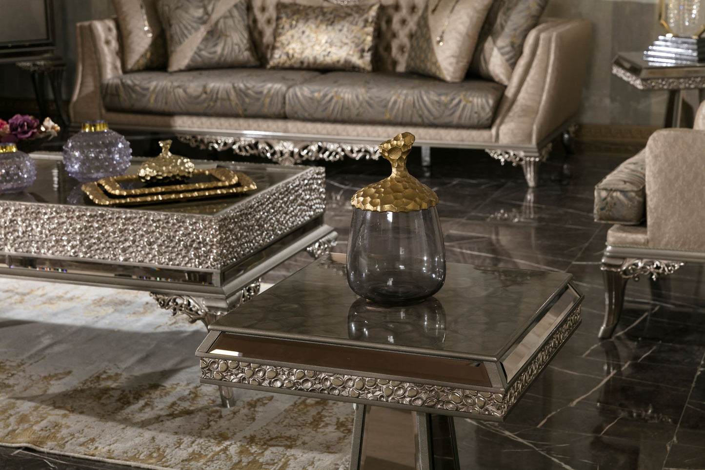Davella Sofa Set