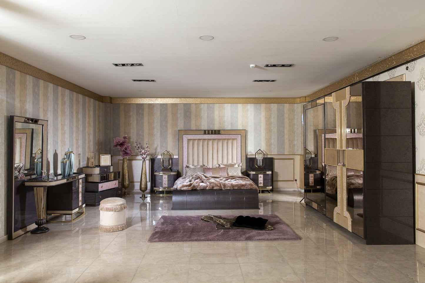 Lormina  Bedroom Set