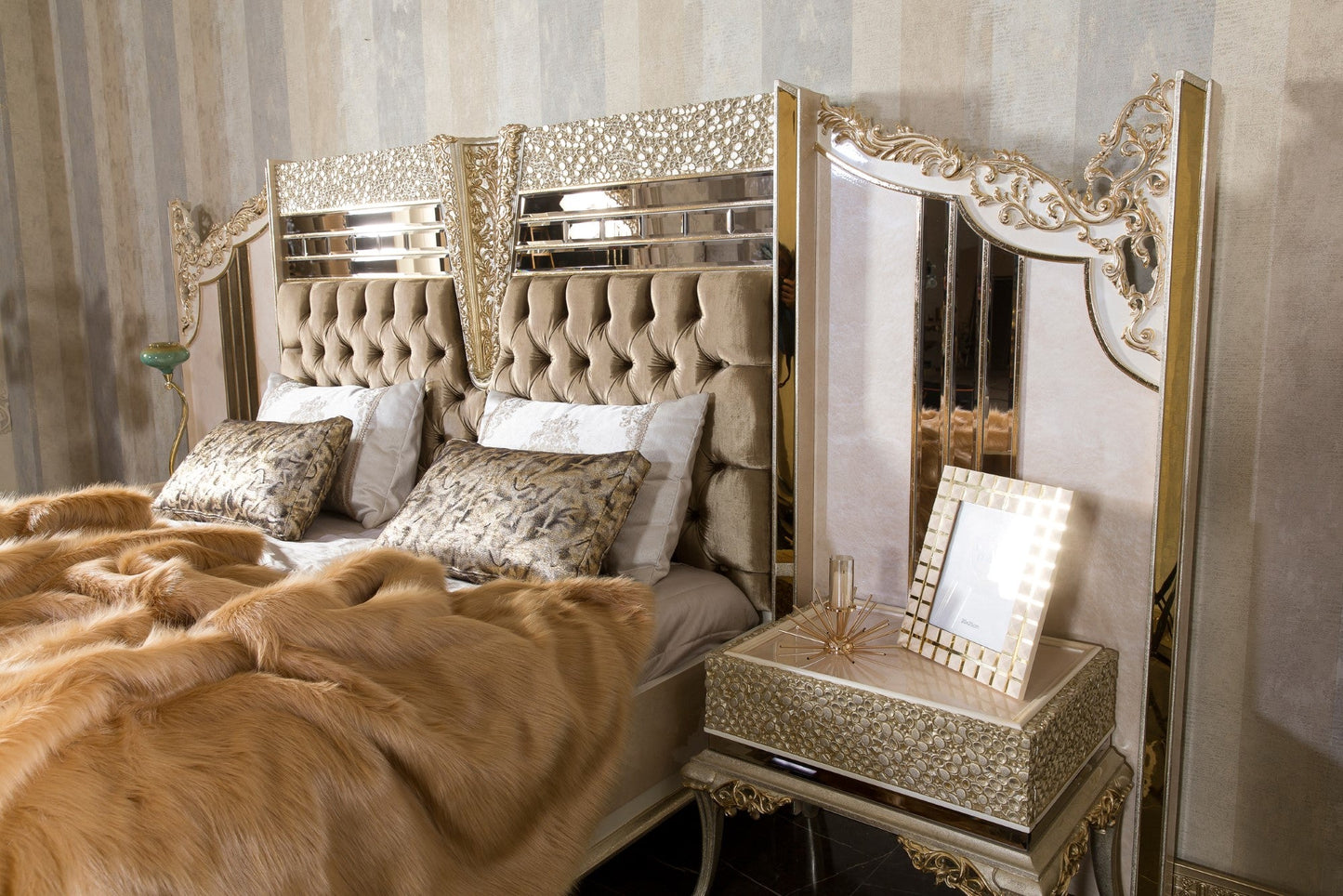 Mervona Bedroom Set