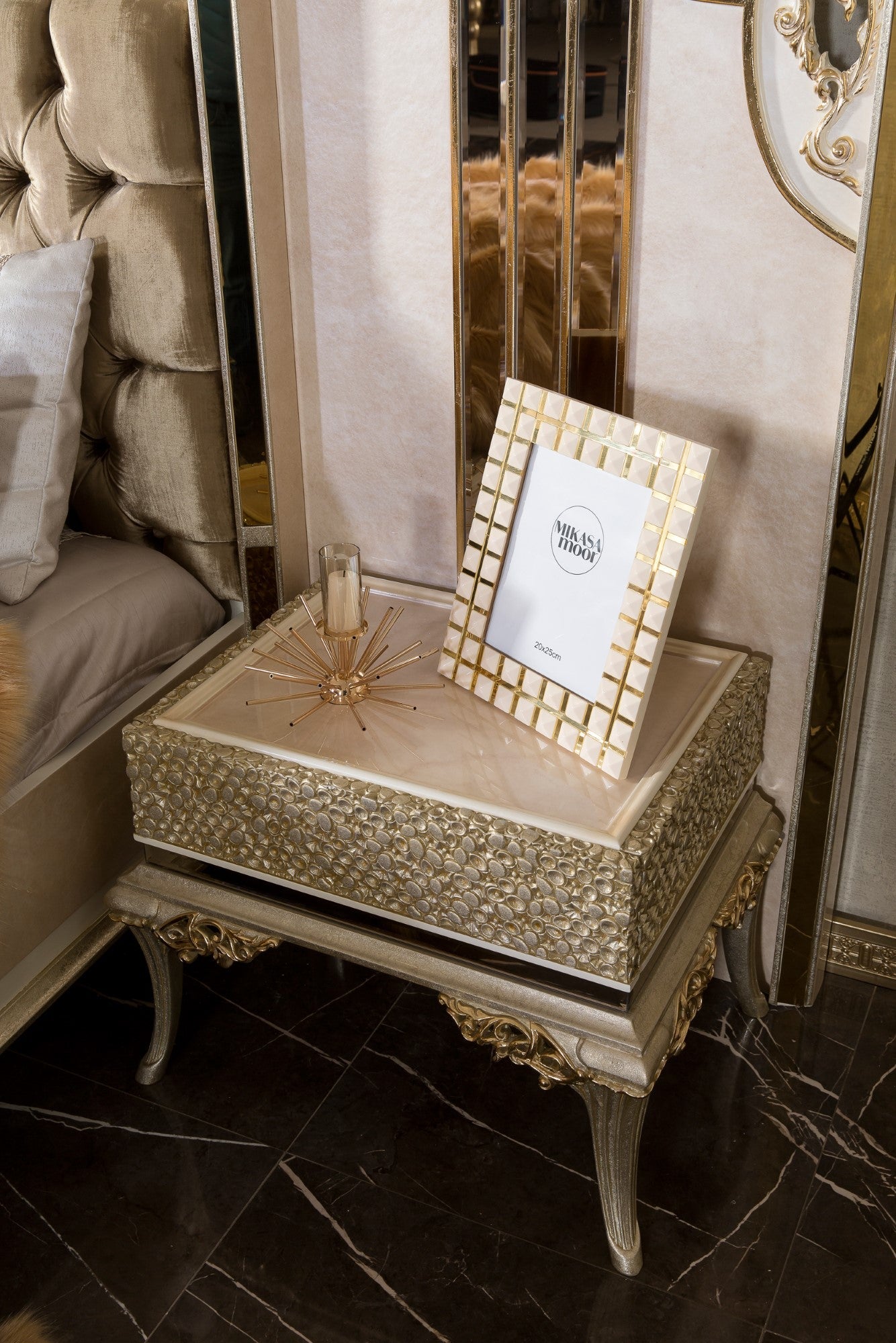 Mervona Bedroom Set