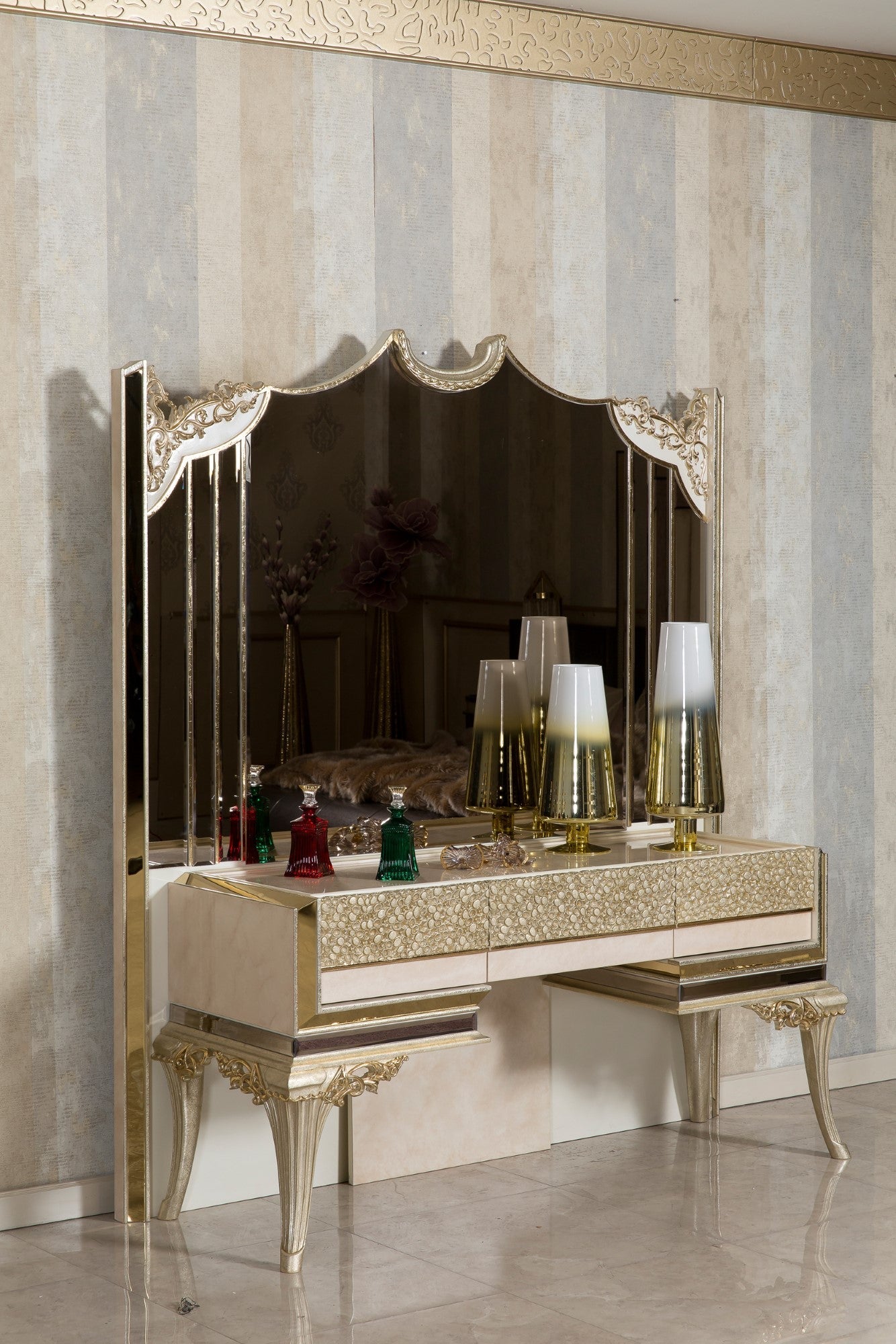 Mervona Bedroom Set