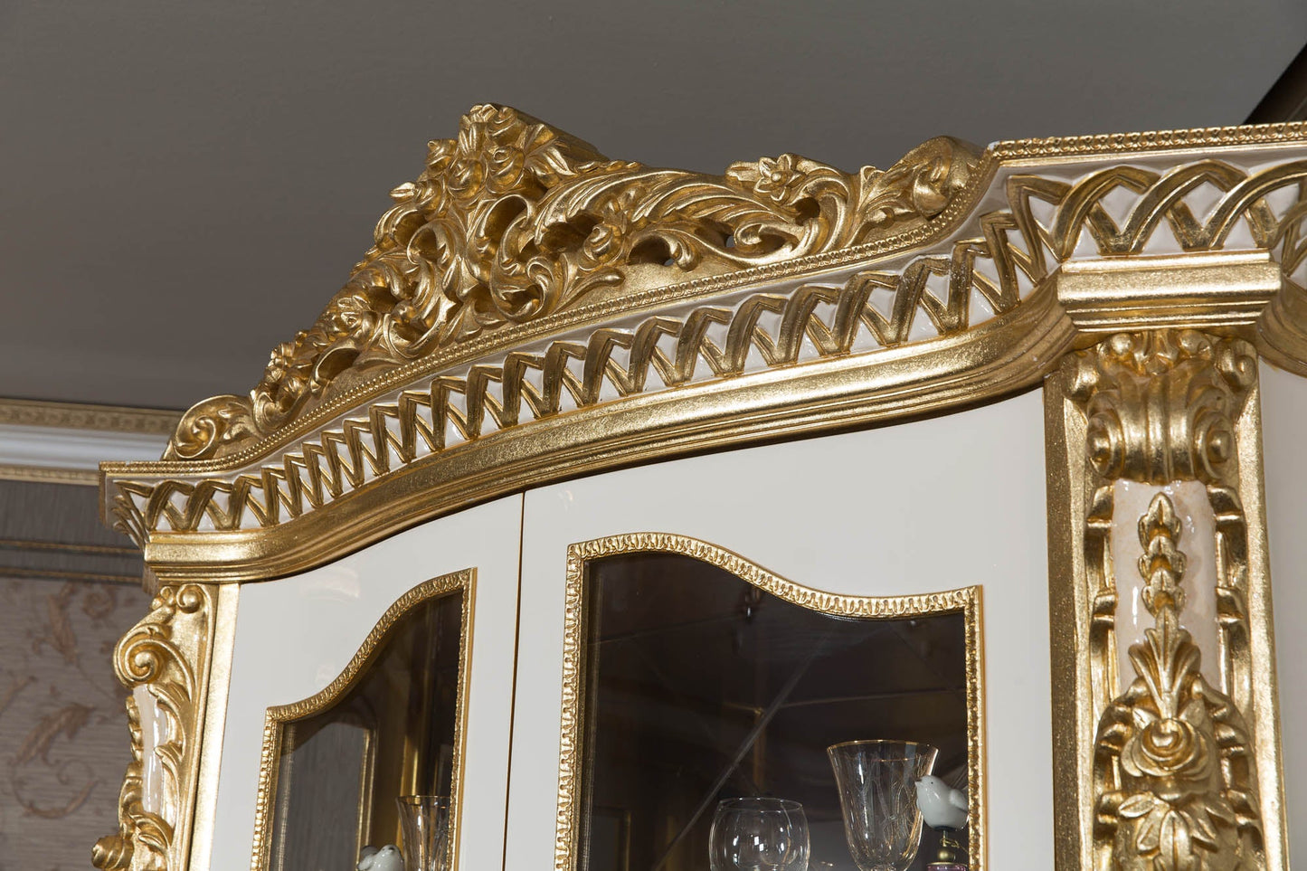 Aurelio Dining Room Set