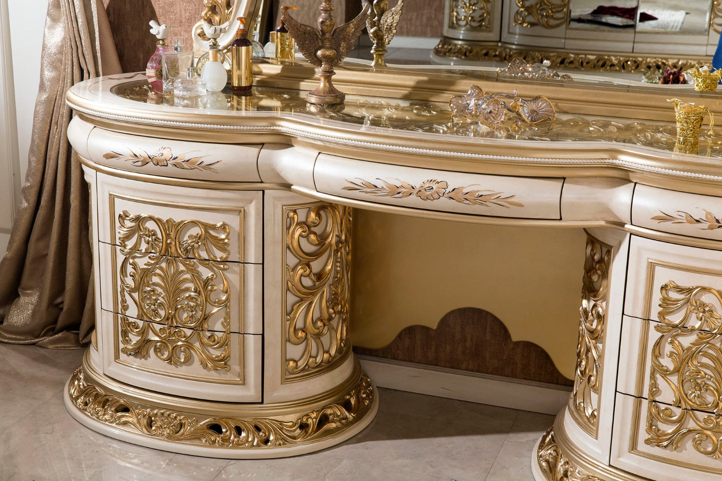 Menvira Bedroom Set