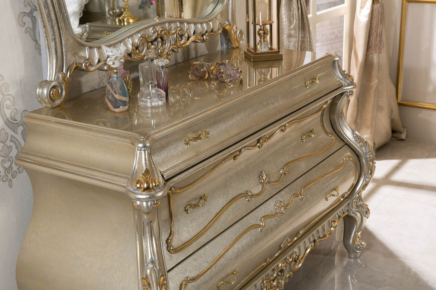 Izelis Bedroom Set