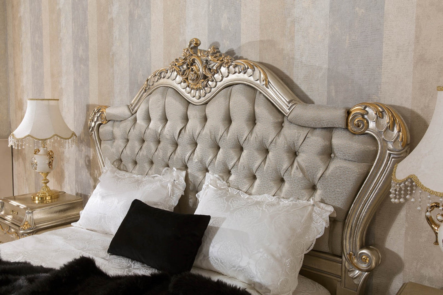 Izelis Bedroom Set