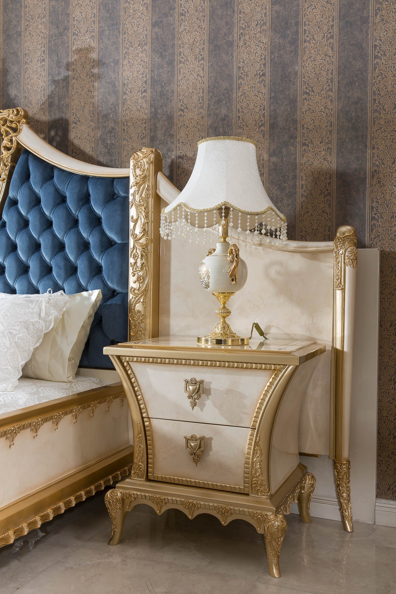 Lenvesaa Bedroom Set