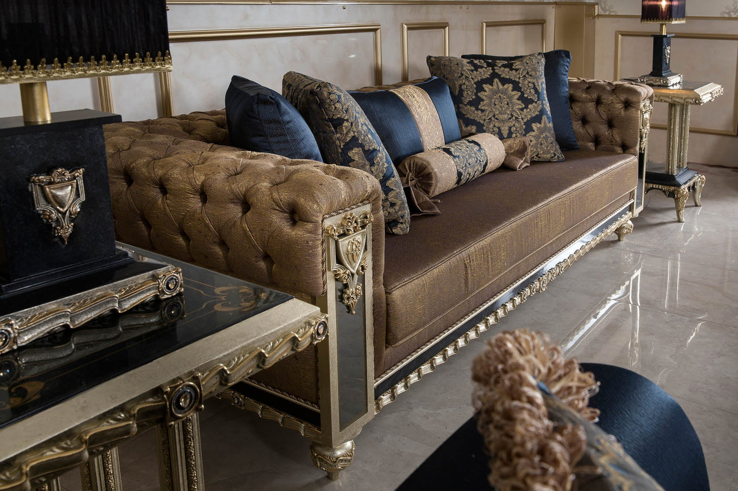 Cormelis Sofa Set