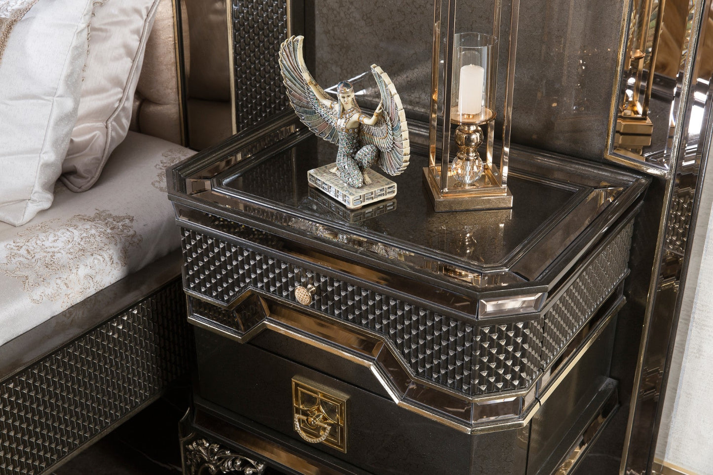 Mervessa Bedroom Set