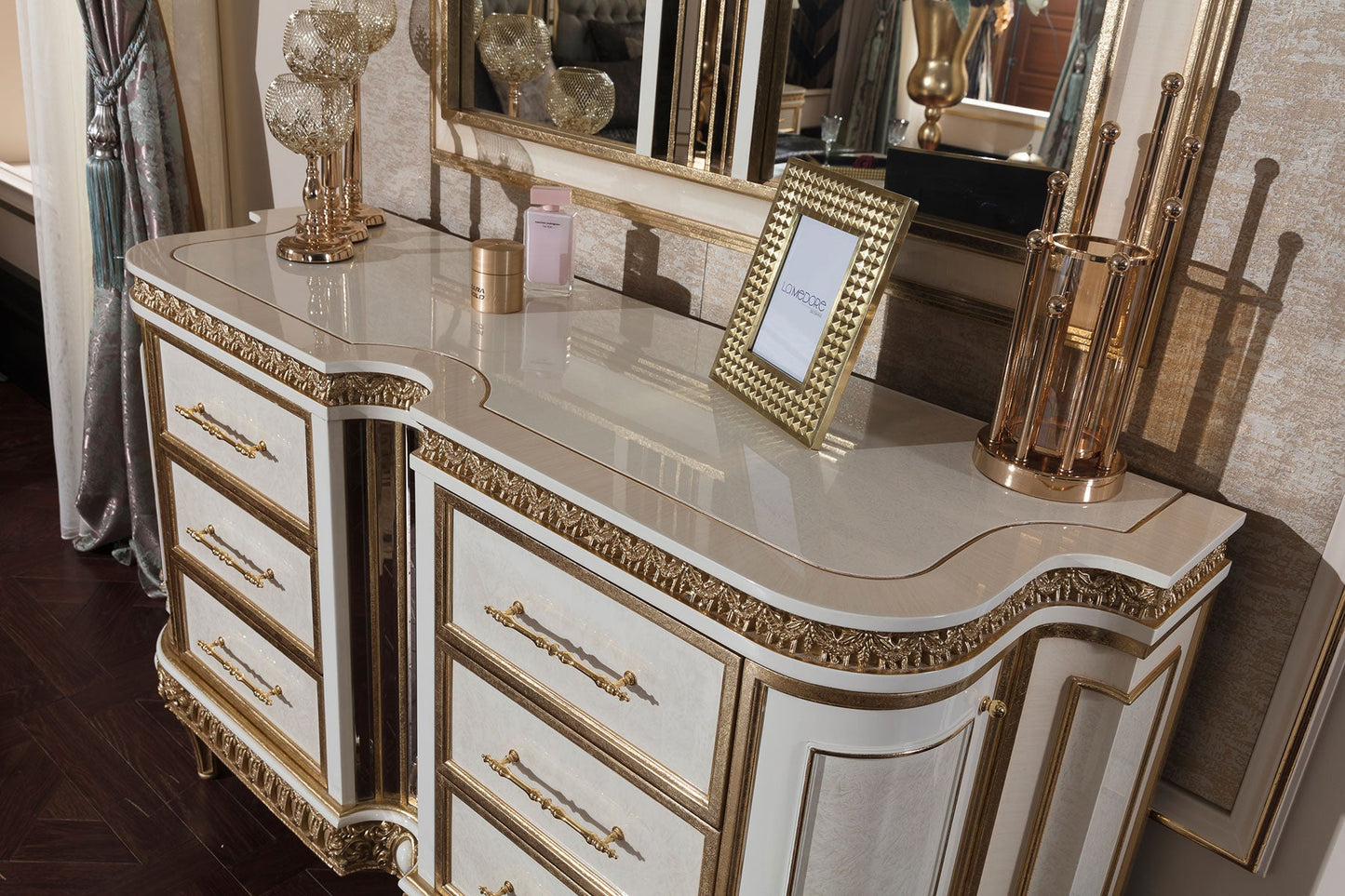 Kenvessa Bedroom Set