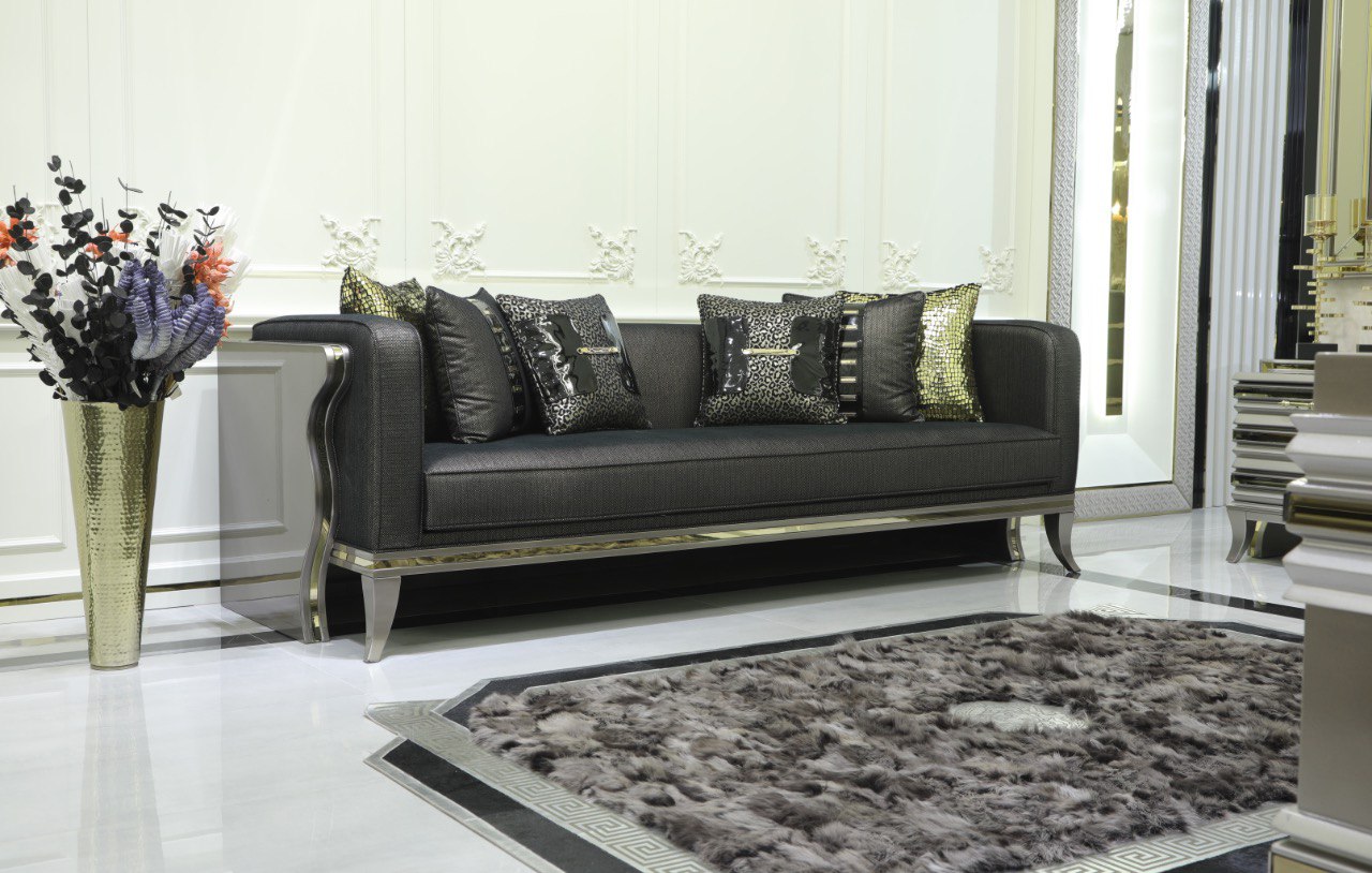 Hovella Sofa Set